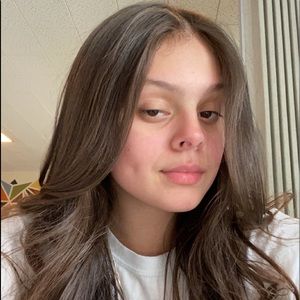 Meet your Posher, Angie